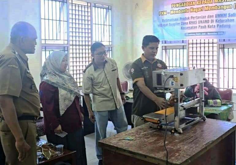 Pelatihan Pengemasan Modern oleh Unand di Lambung Bukit, Padang